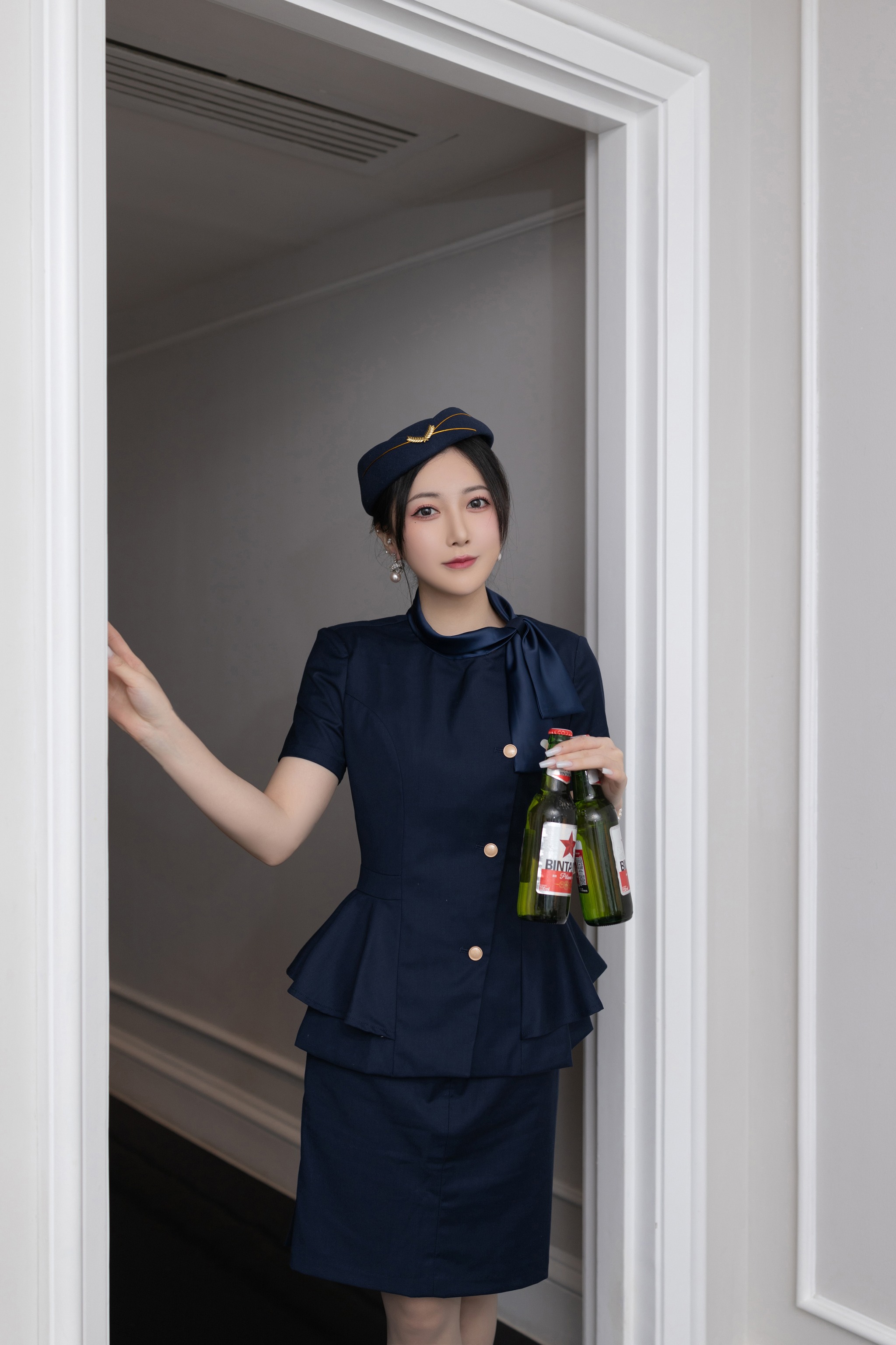 鱼子酱Fish - NO.216 （私拍）《空姐制服》写真[120P]-XikXak